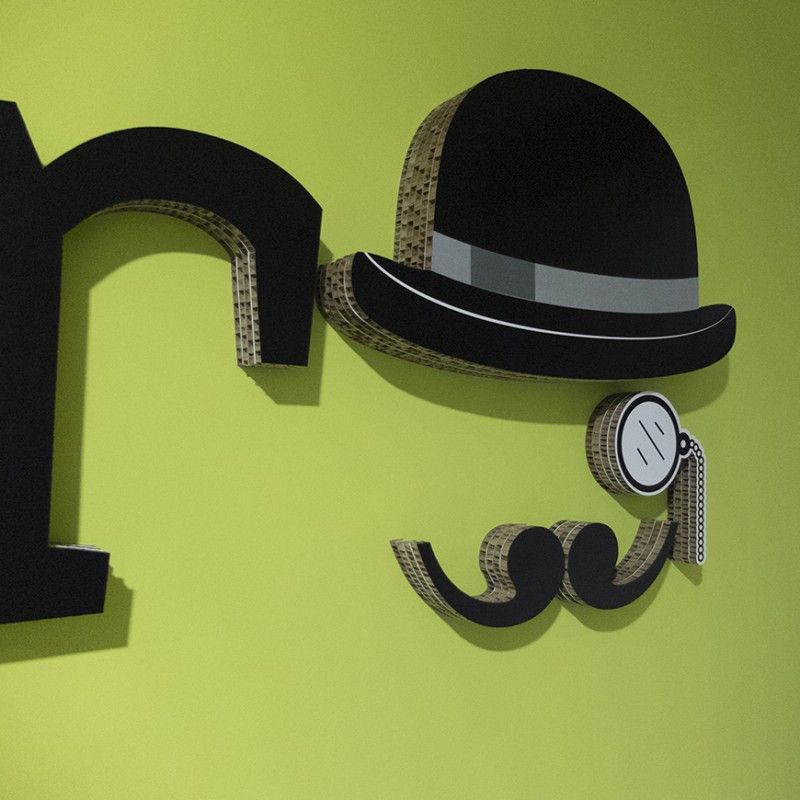 Corporeo decoración carton