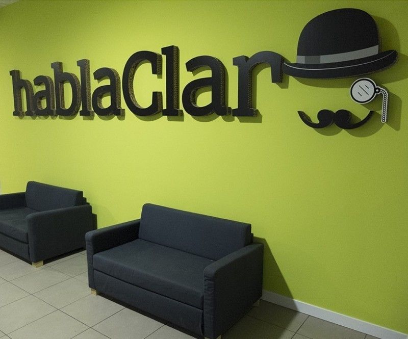 Corporeo decoración carton